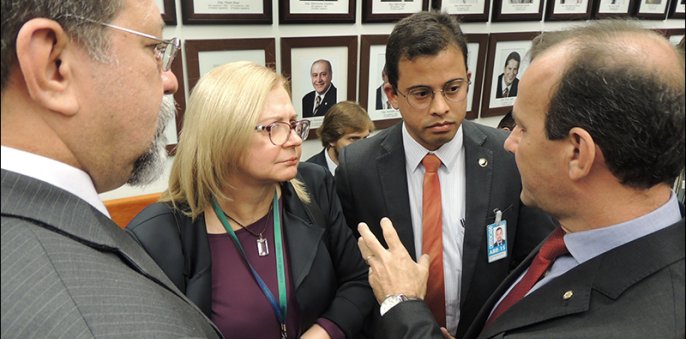 Comissão de Desenvolvimento, Indústria e Comércio da Câmara Aprova Relatório Favorável à Suspensão da NR 12