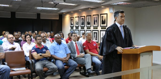 TRT-ES concede reajuste de 9% aos metalúrgicos e declara abusividade da greve